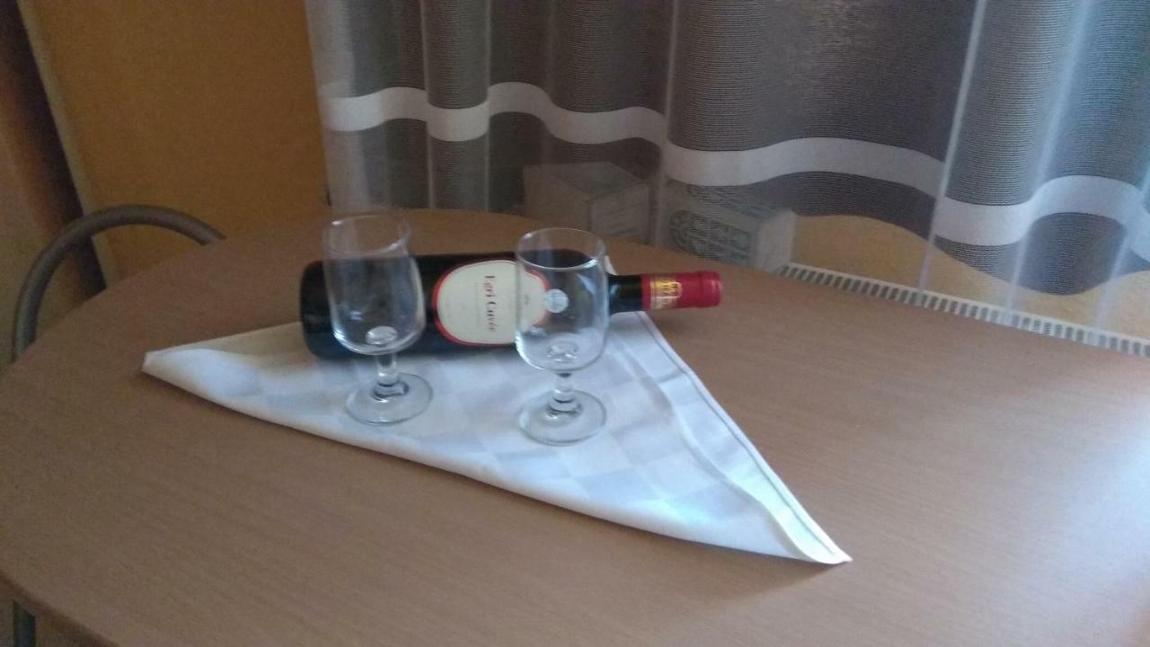Kertesz Vendeghaz Hotel Eger Ngoại thất bức ảnh